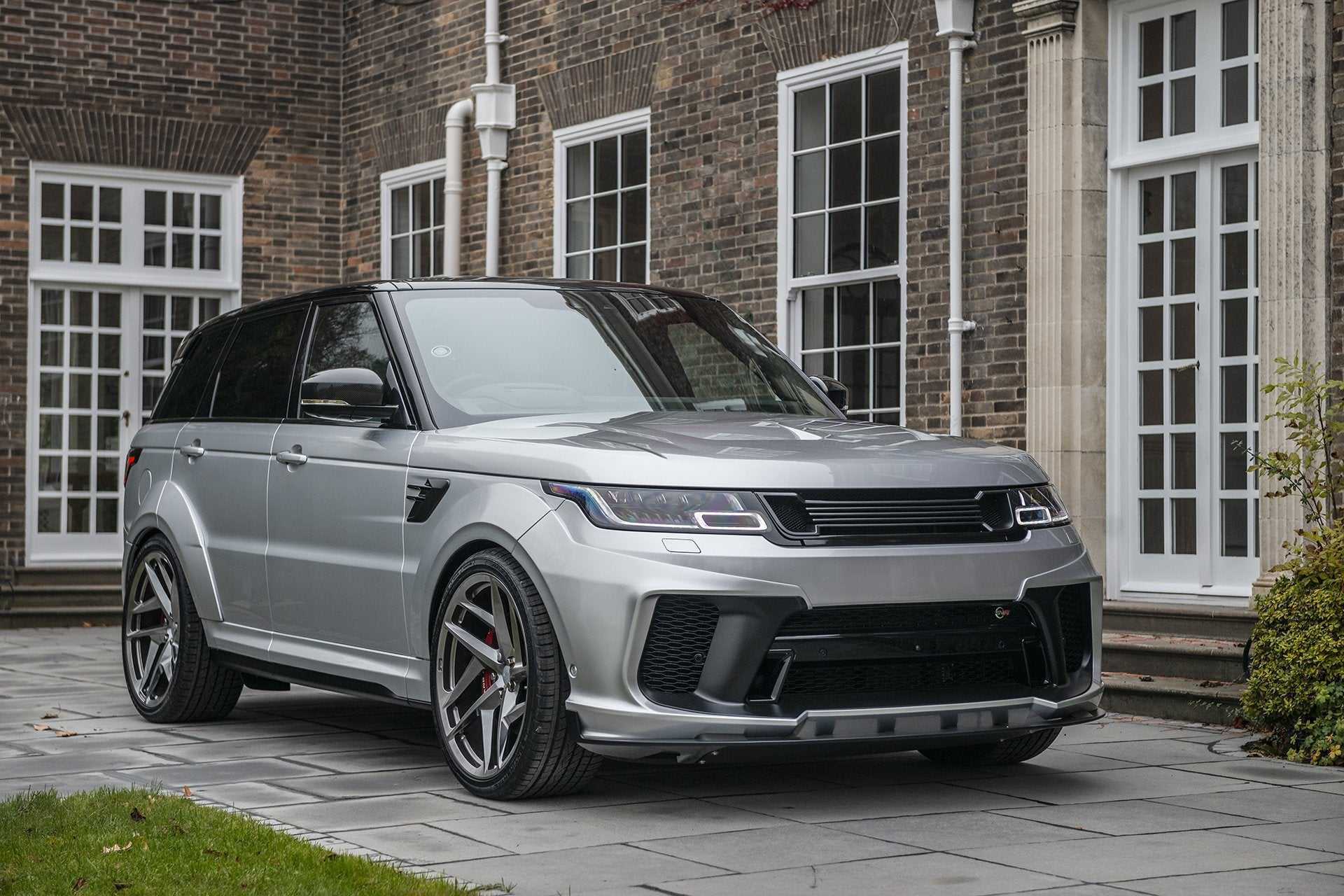 Кроссовер range rover sport третьего поколения взял лучшее от старшего брата - журнал движок.