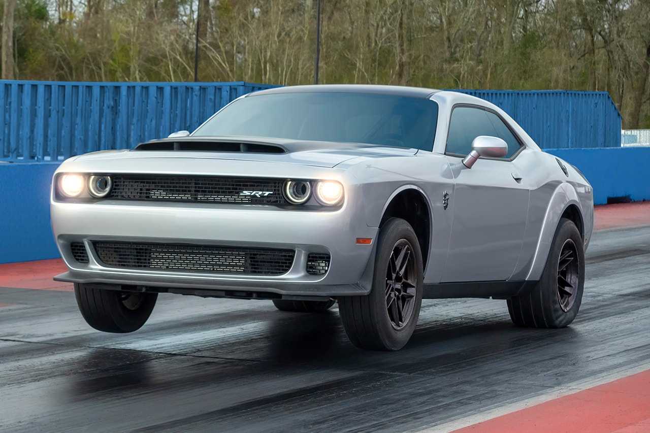 Dodge challenger - настоящий «олдскульный» американский суперкар. dodge challenger