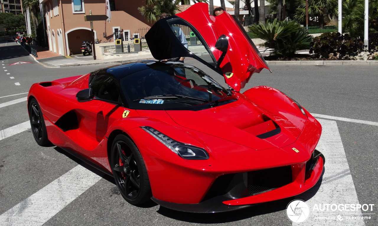 Обзор итальянской ferrari laferrari: технические характеристики, комплектации, тест-драйв, размеры багажника и салона, сравнение с конкурентами | autosort.ru - все про автомобили и мотоциклы