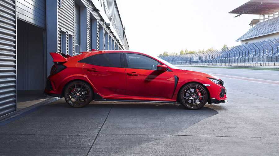 Honda civic type r 2017 года. самый быстрый