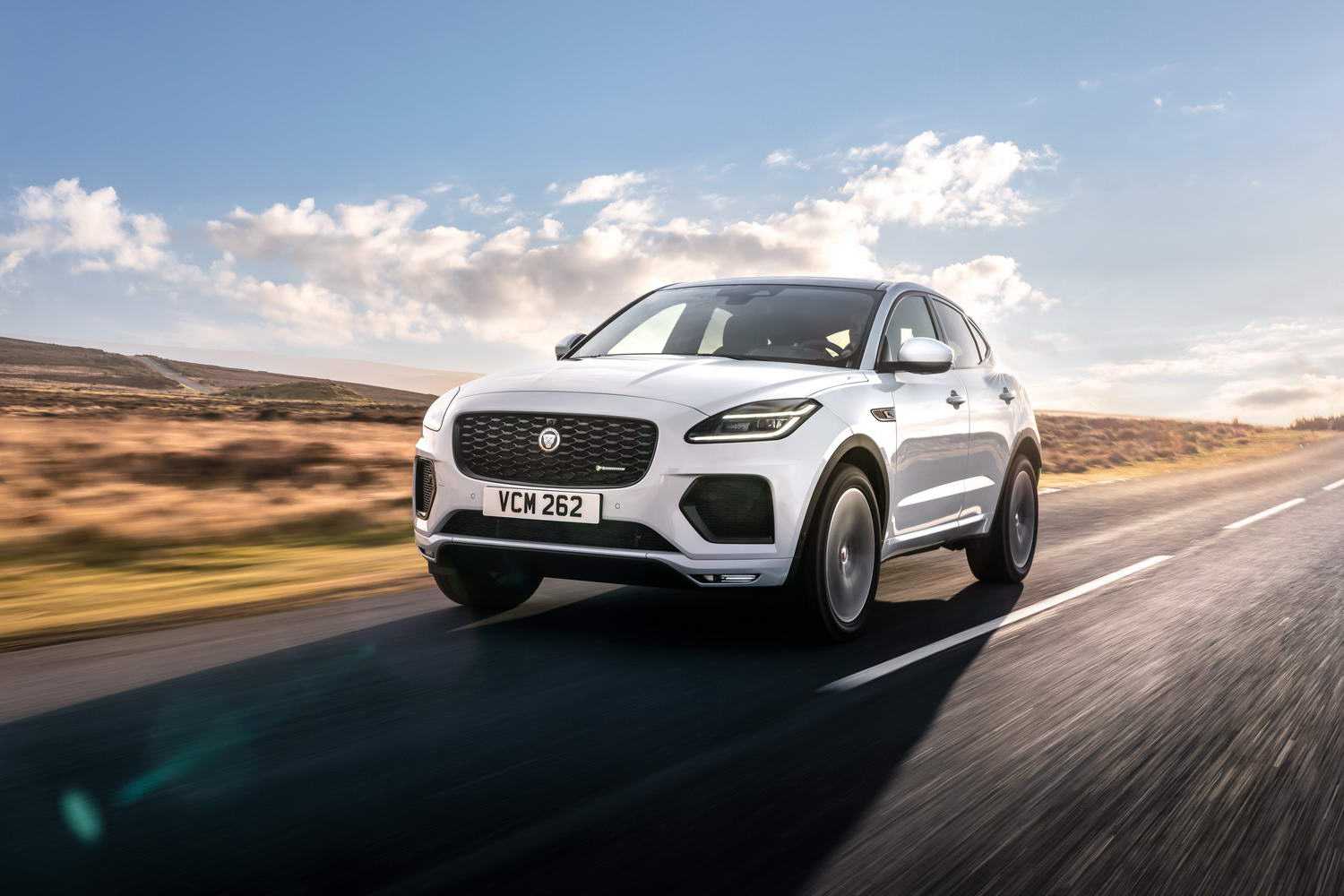 Jaguar e-pace (2017 - 2023) обзор – плюсы и минусы