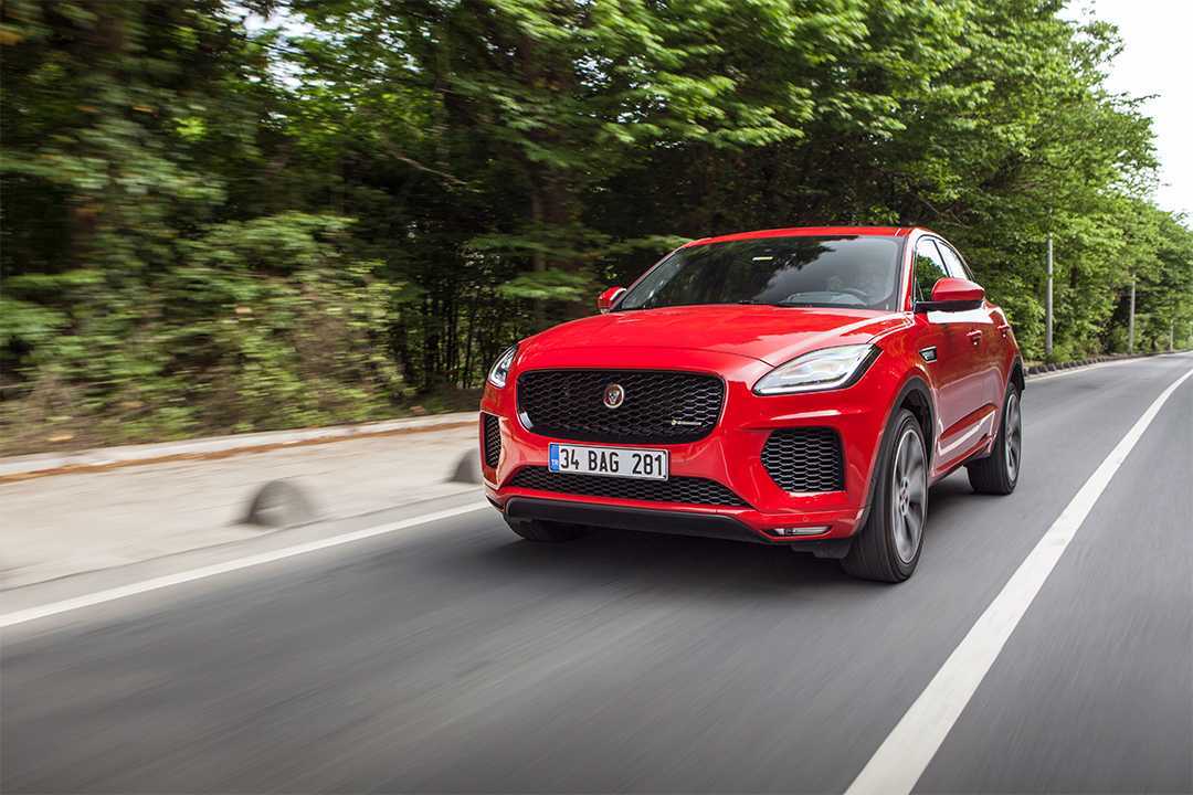 Е пейс. Ягуар е Пейс 2021. Ягуар e-Pace 2021. Jaguar e-Pace 2021 салон. Ягуар AWD E-Pace.