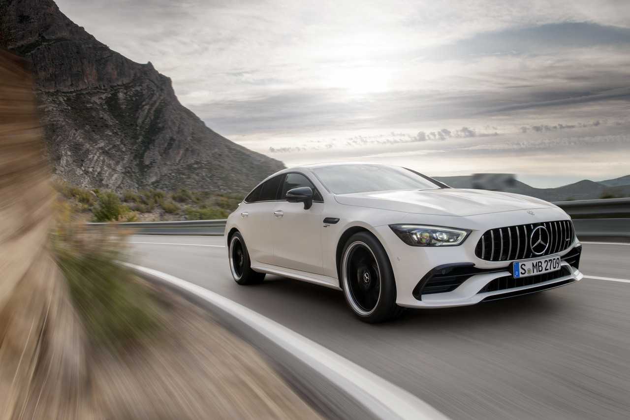 Mercedes amg gt 4 door coupe – новинка от немецкого производителя