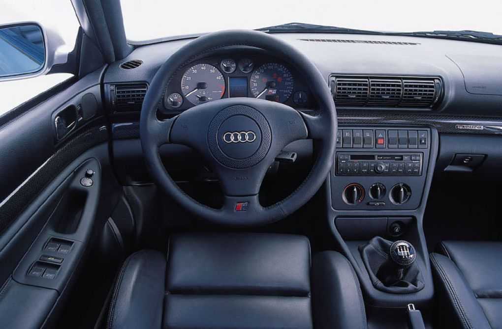 Какое масло лучше заливать в двигатель audi a4