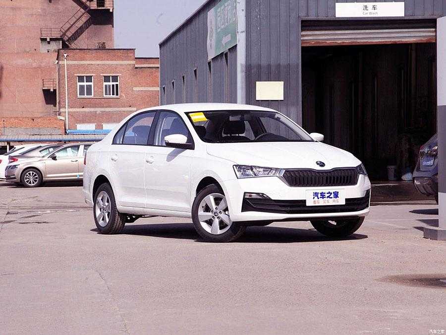 В россию вернулся лифтбек skoda rapid в измененном обличье