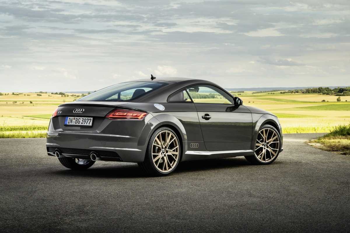 О характеристиках новой audi tt rs: за сколько разгоняется до сотни