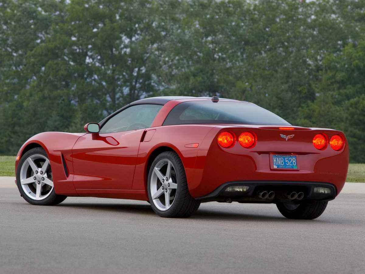 Новый chevrolet corvette. мотор не на том месте
