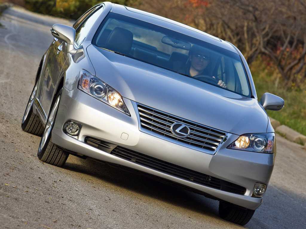 Стоит ли покупать lexus es седьмого поколения на вторичке: все плюсы и минусы